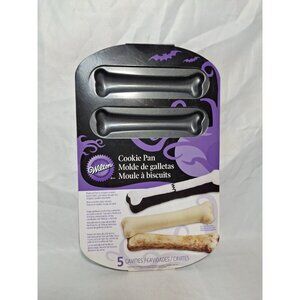 Wilton "Bones" Non-Stick Cookie Pan 5 Cavity, Halloween, Dog Treats, Unopened